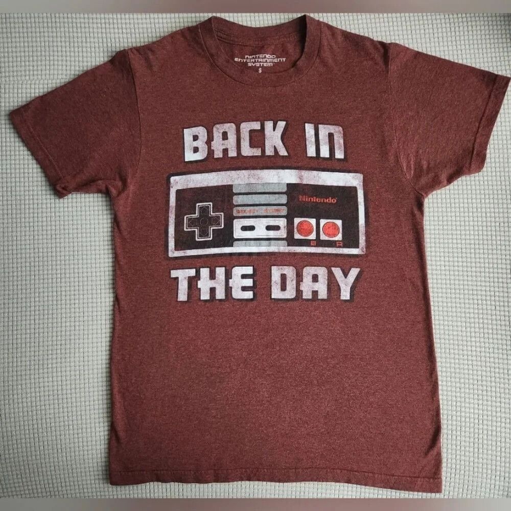 Retro Nintendo Controller Graphic Back In The Day Red Maroon Men’s Small T-Shirt